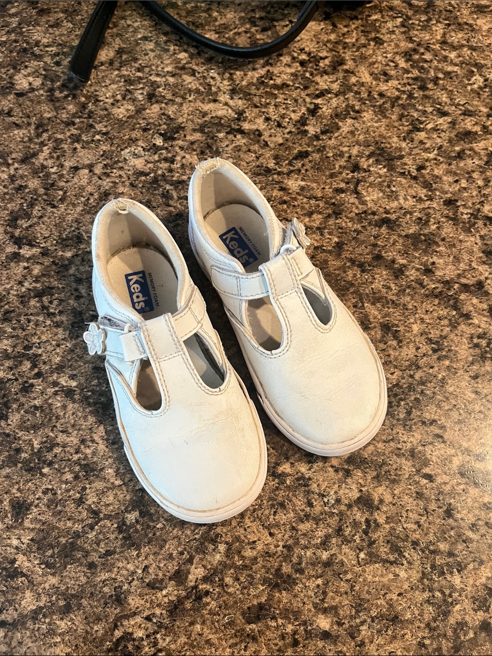 Keds White Girls T‑Strap Mary Jane Shoes with Flower Accent